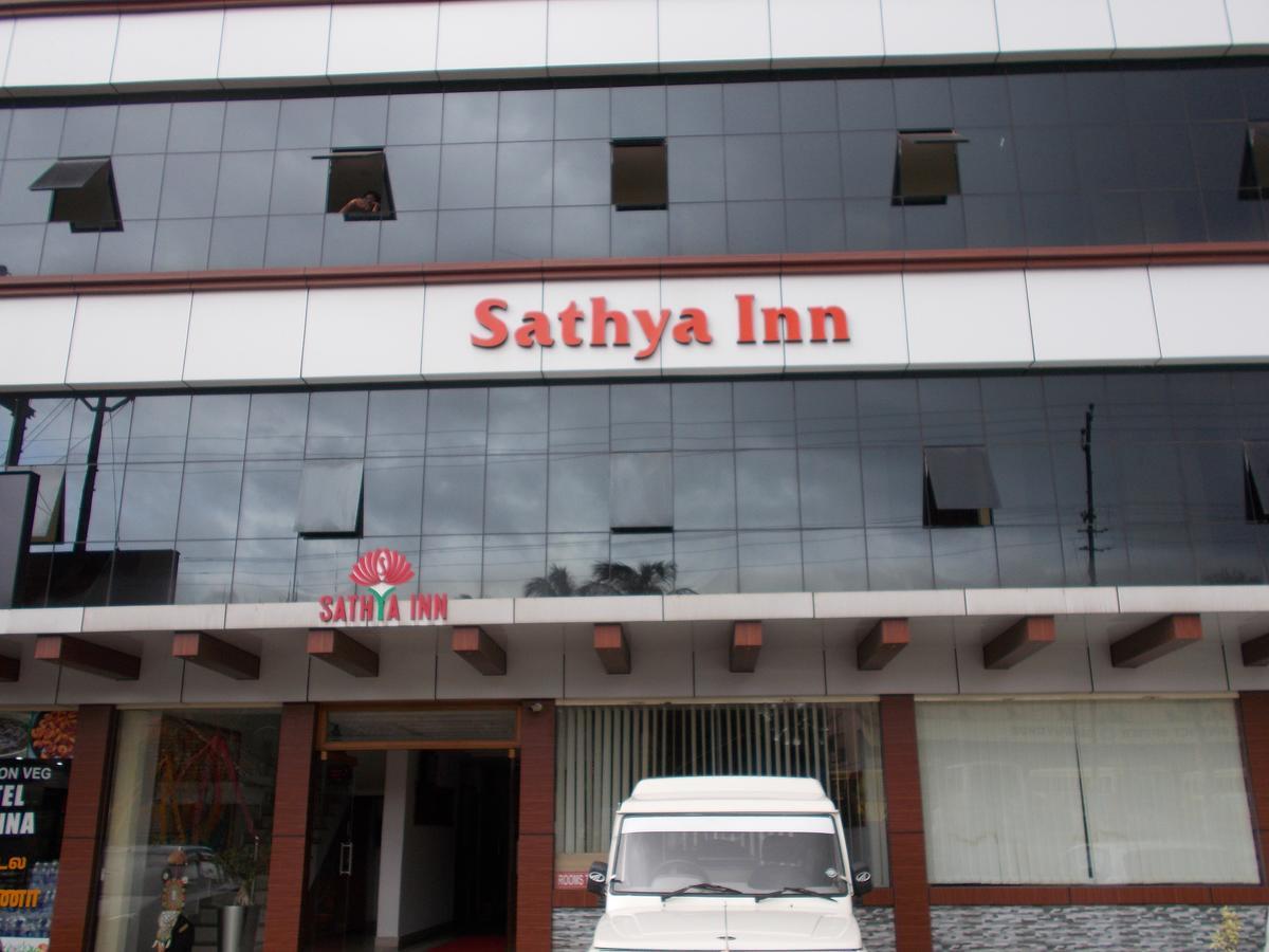 Sathya Inn Guruvāyūr Esterno foto