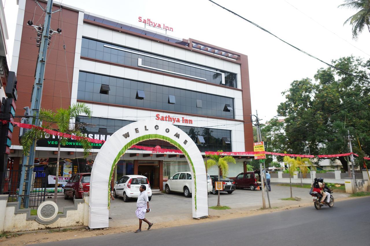 Sathya Inn Guruvāyūr Esterno foto