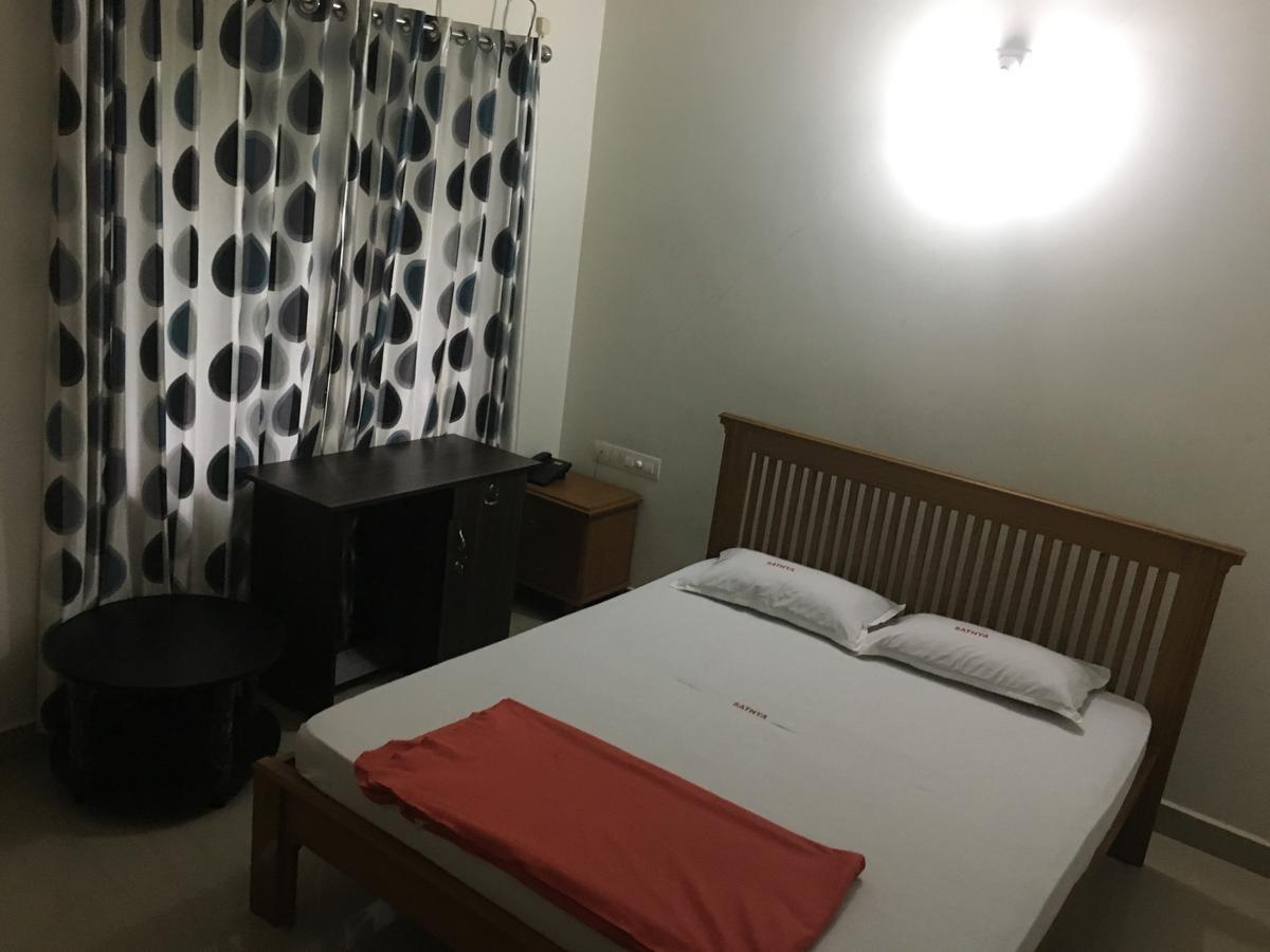 Sathya Inn Guruvāyūr Esterno foto